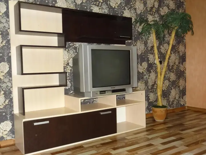 Красноярск: Апартаменты на улице Алексеева 111