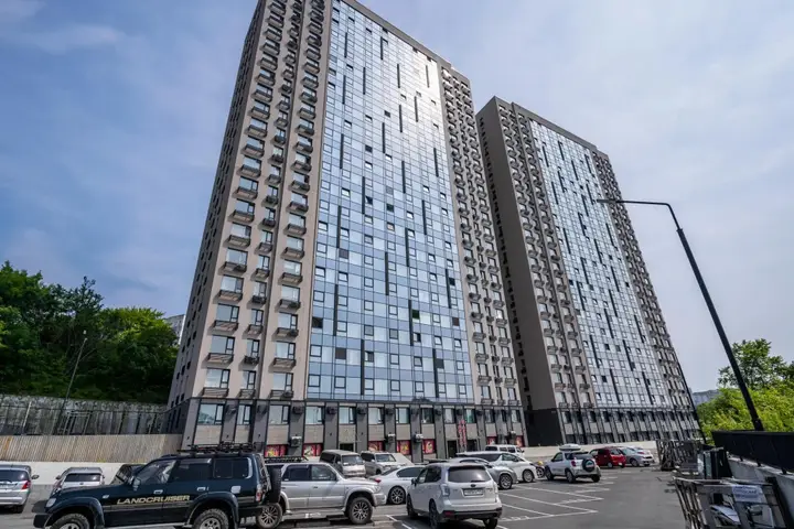 Владивосток: Апартаменты на улице Стрелковая 18к1