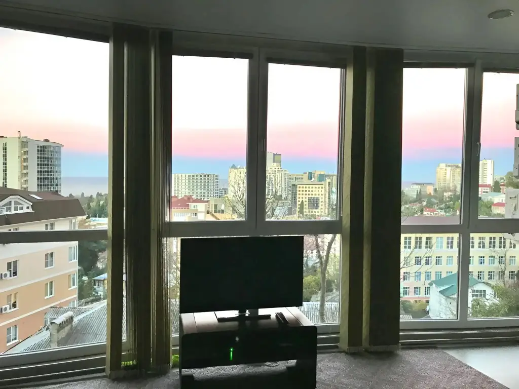 Сочи: S 2 Spalnyami S Vidom Na More Apartment