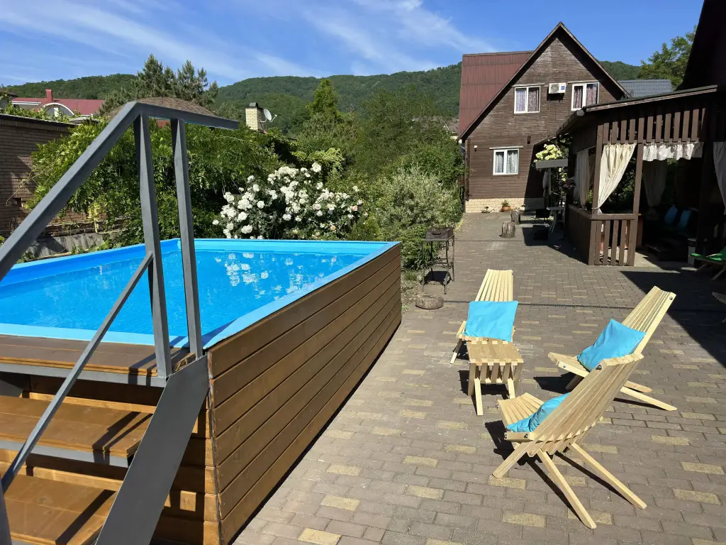 Агой: Loft Domik Guest House