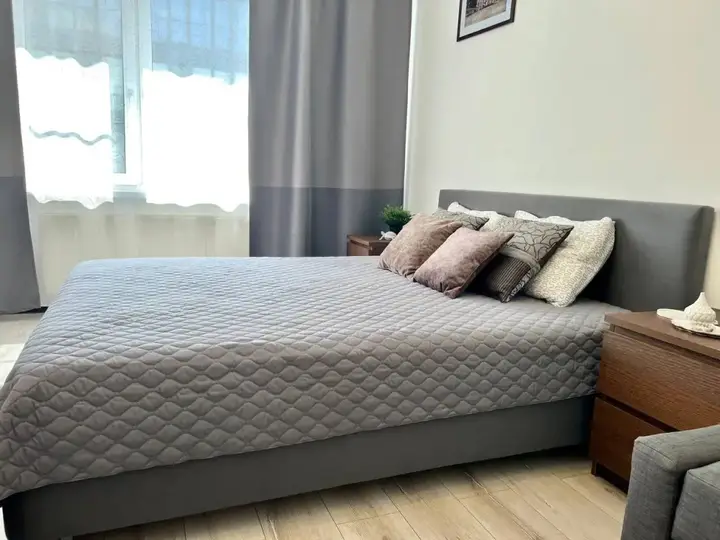 Санкт-Петербург: Квартира Царская столица