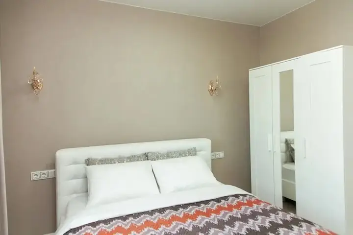 Новосибирск: Квартира AntoninaApartments на улице Крылова 34