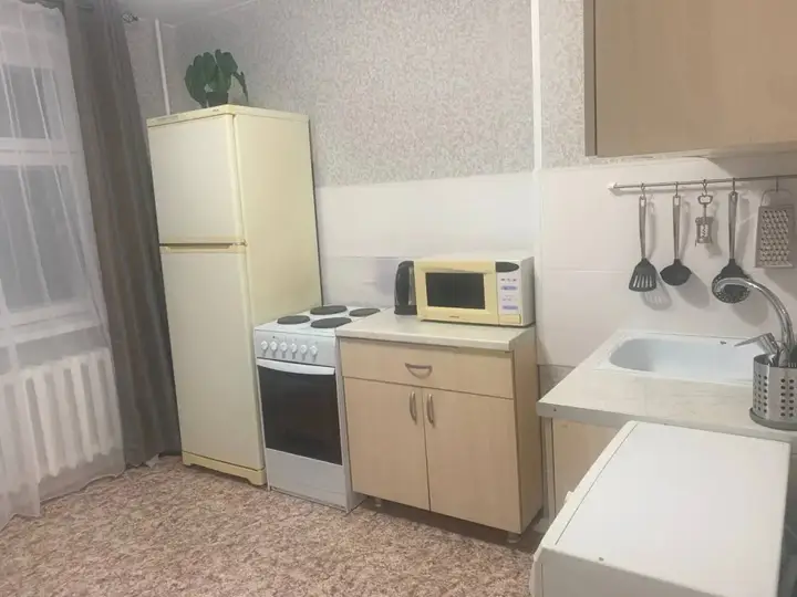 Уфа: Квартира на Орджоникидзе 30/1