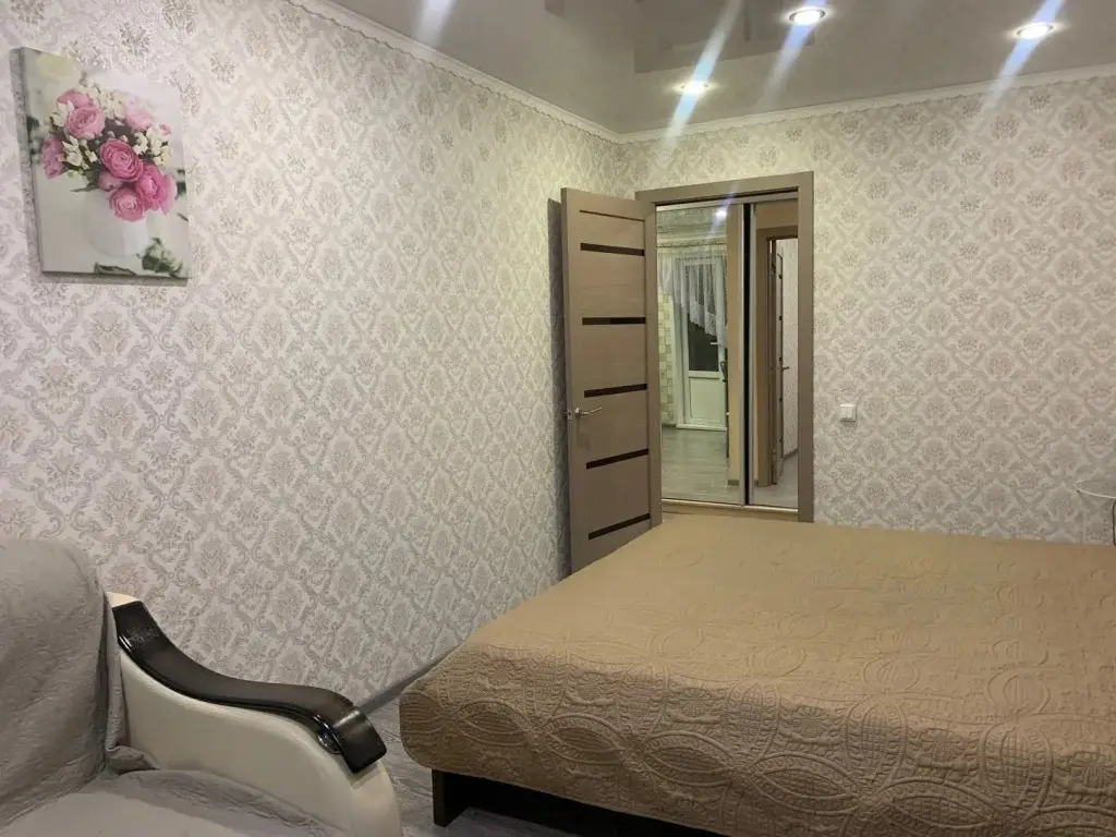 Уфа: Квартира на Максима Горького 44