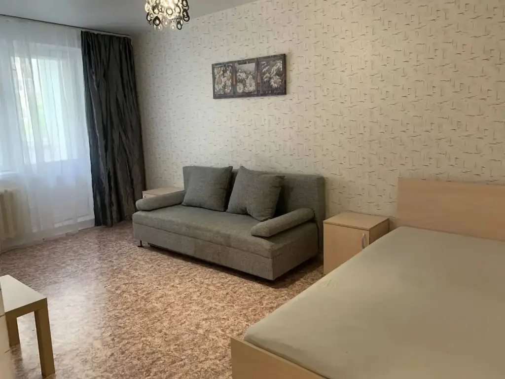 Уфа: Квартира на Орджоникидзе 30/1