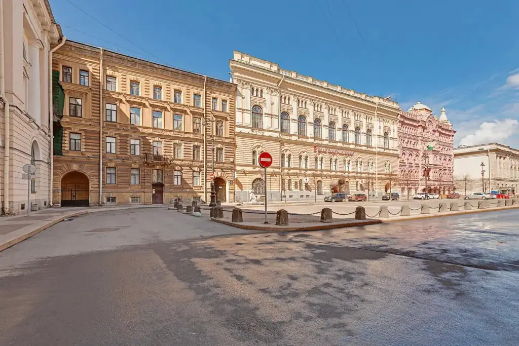 Санкт-Петербург: RentalSPb на площади Островского, 9