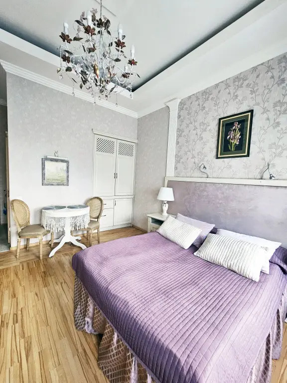 Санкт-Петербург: Апартаменты Life Inn near Hermitage