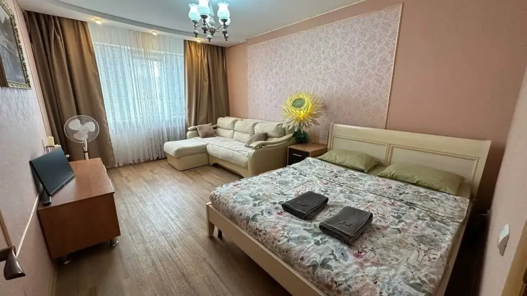 Квартира на улице Братьев Жабровых 3 — фото 1