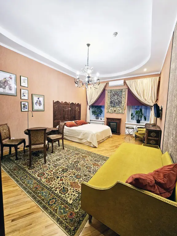 Санкт-Петербург: Апартаменты Life Inn near Hermitage