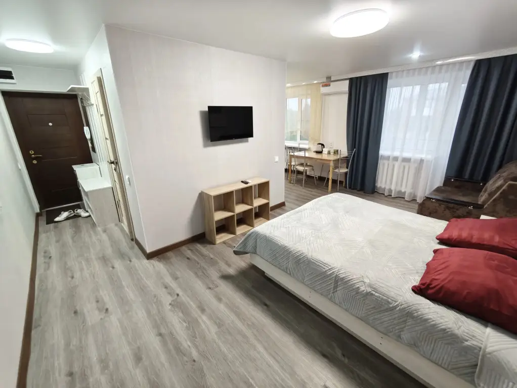 Новошахтинск: Квартира 2-комн. на Рабоче-Крестьянской