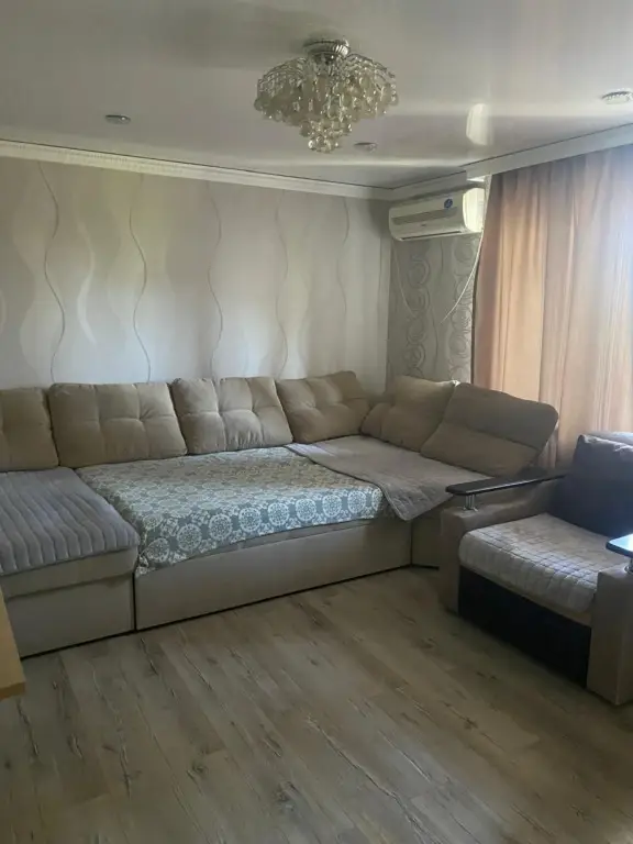 Каменск-Шахтинский: Квартира уютная с ремонтом
