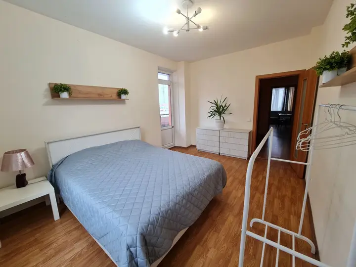 Псков: Dvukhkomnatnye na Kuzbasskoy Divizii 24 Apartments