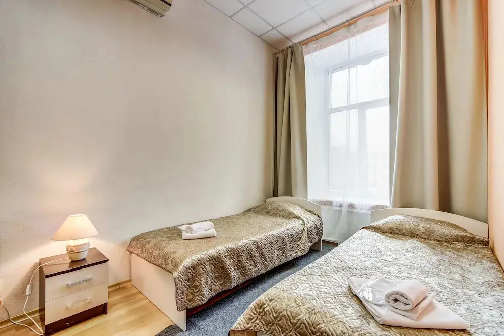 Санкт-Петербург: Guest house at Fontanka River Embankment 85