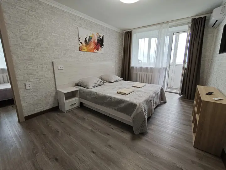 Новошахтинск: Квартира На Парковой 42