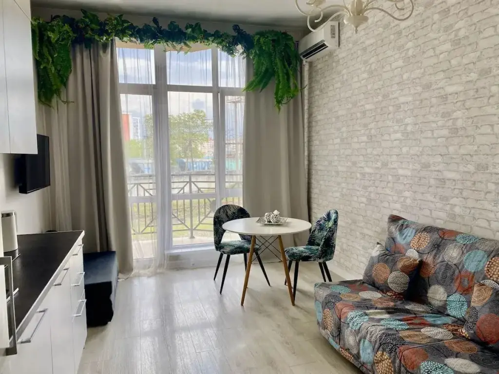 Сочи: Квартира на Веселой 82/1Б