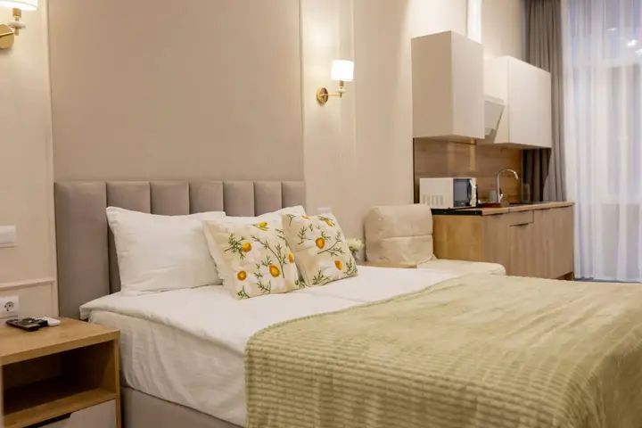 Сочи: Апартаменты Palma House в Центре Сочи на Улице Навагинская