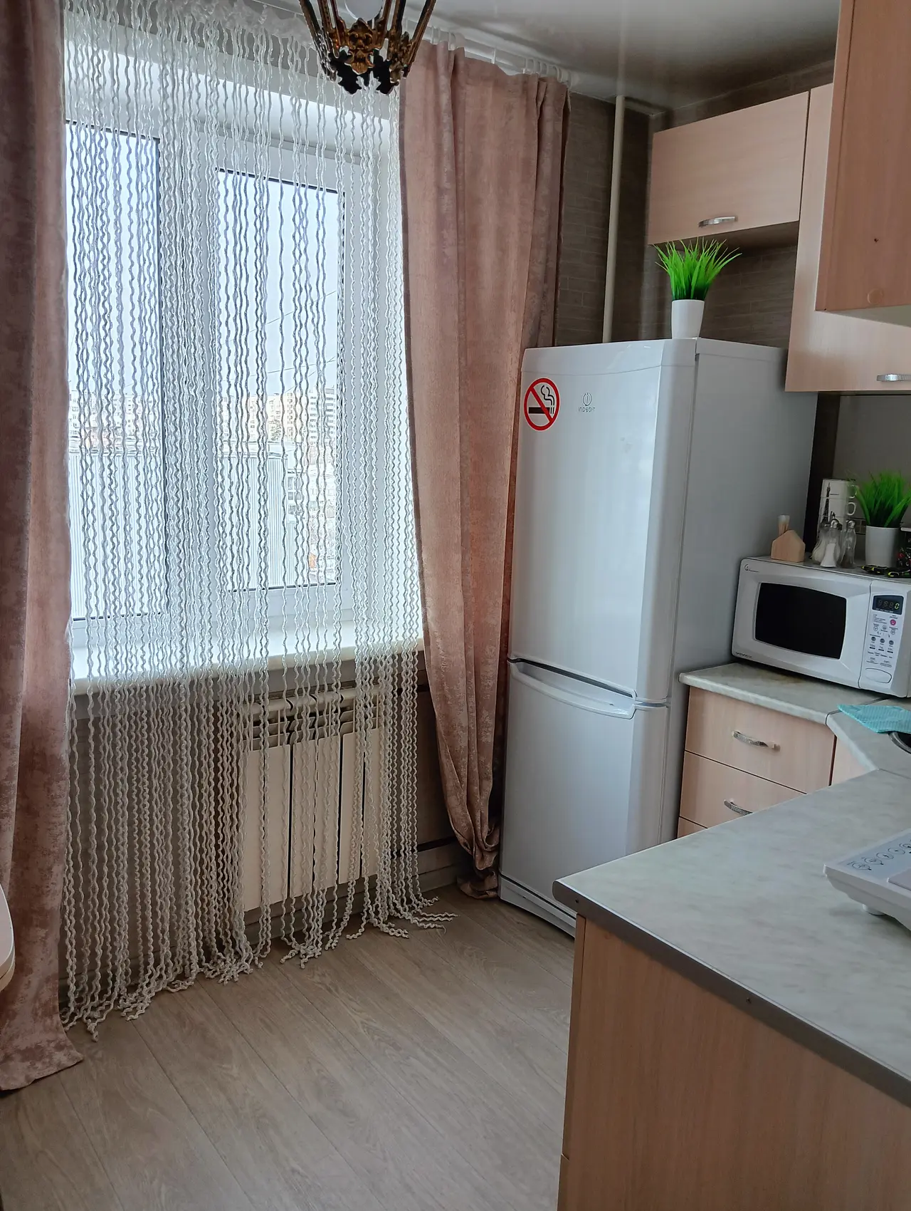 Братск: Квартира , 7 мин. до аэропорта, 3 мин. до ж. д. вокзала. УютноКакДома.