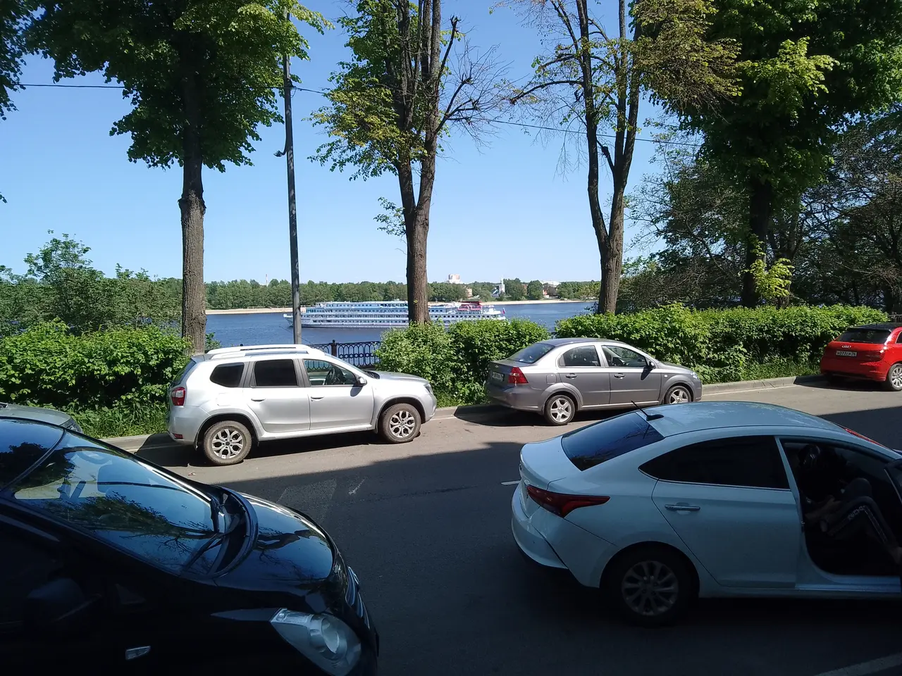 Ярославль: 2-х комнатная квартира на Волжской набережной