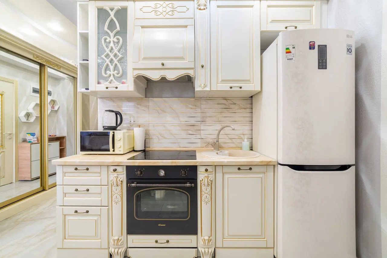 Сочи: Deluxe Apartment на Каспийской