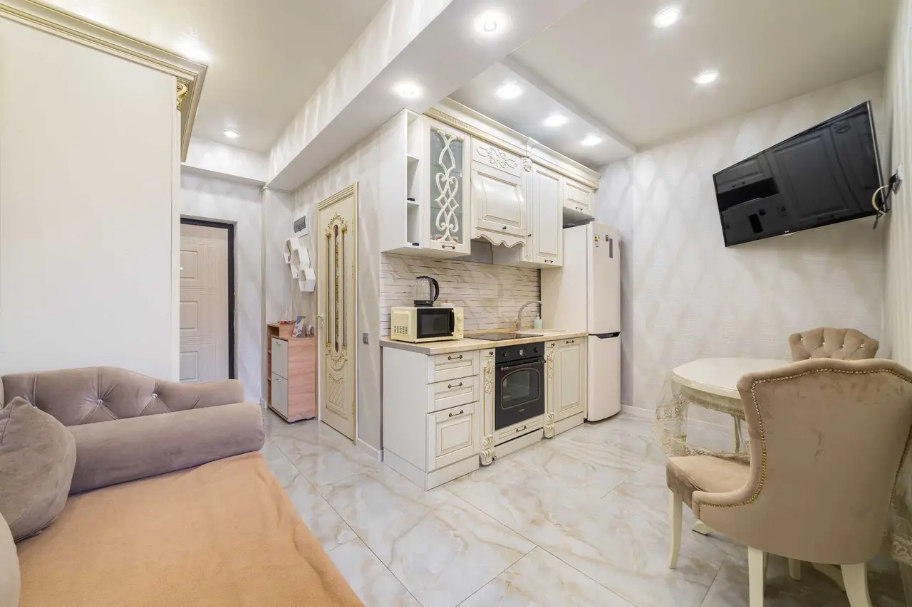 Сочи: Deluxe Apartment на Каспийской