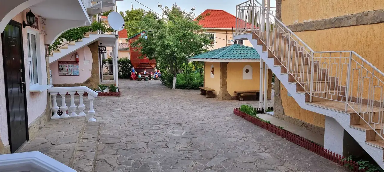 Приветное: Пансионат Орхидея