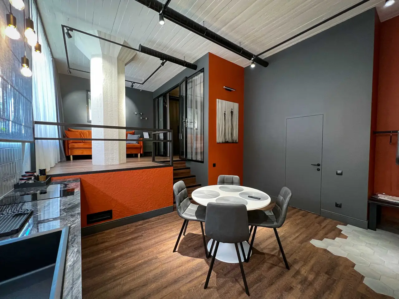 Выборг: Апартаменты Color Rooms