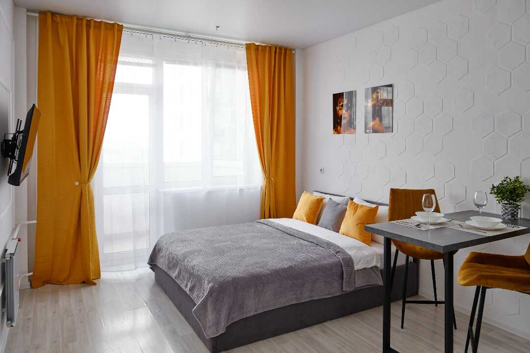 Екатеринбург: Апартаменты RentPlaza Крестинского 35