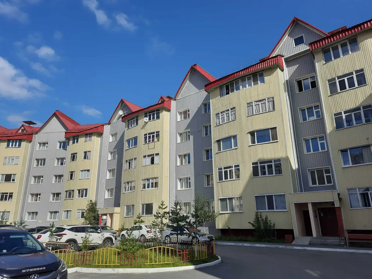 Сургут: Квартира на улице Генерала Иванова 7