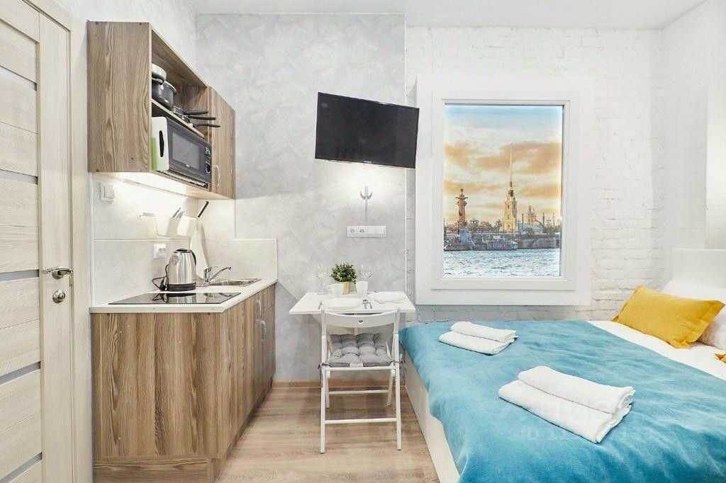 Санкт-Петербург: Маленькая студия в центре СПб