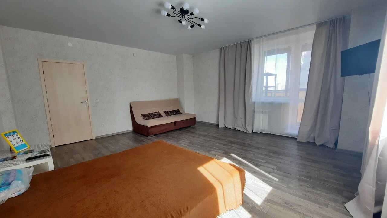 Красноярск: 1-комнатная квартира рядом с МВДЦ Сибирь