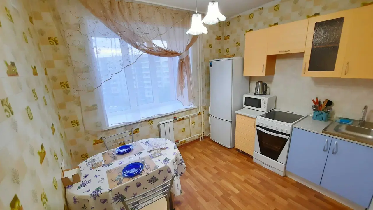 Красноярск: 2-комнатная квартира рядом Ледовый дворец Арена-Север