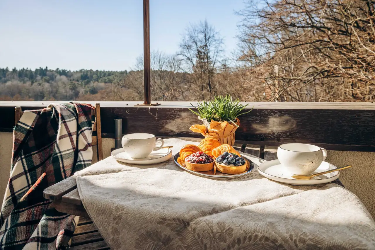 Светлогорск: Уютная двухкомнатная квартира с видом на озеро