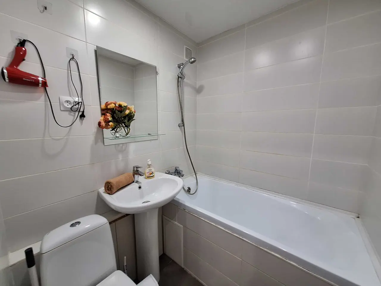 Пятигорск: Апартаменты Двухкомнатные White Room от Rooms Apartments