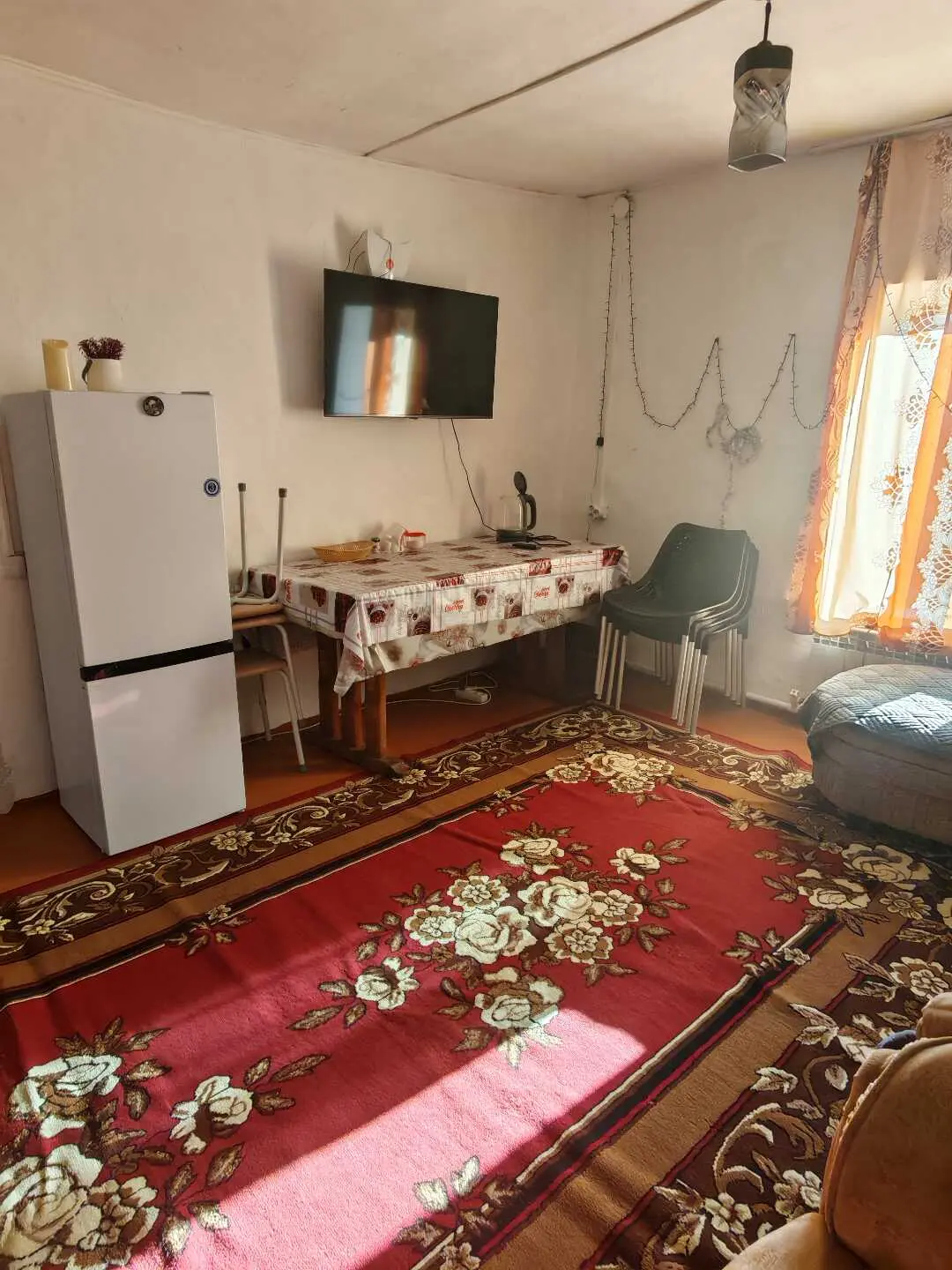Белокуриха: Домик в предгорье горы