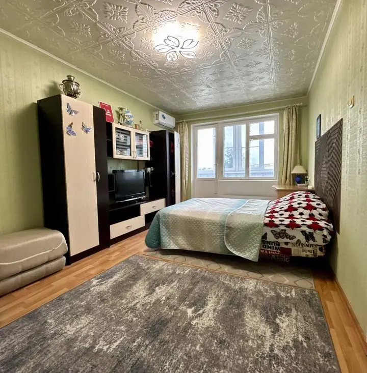 carousel image 0