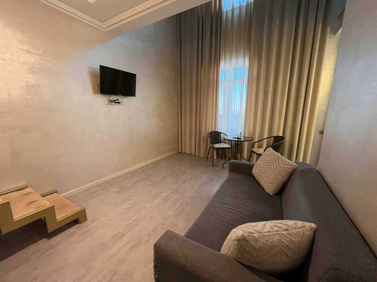 Уютная и стильная двухуровневая 2-к. квартира, 64 м², 8/8 эт. — фото 1