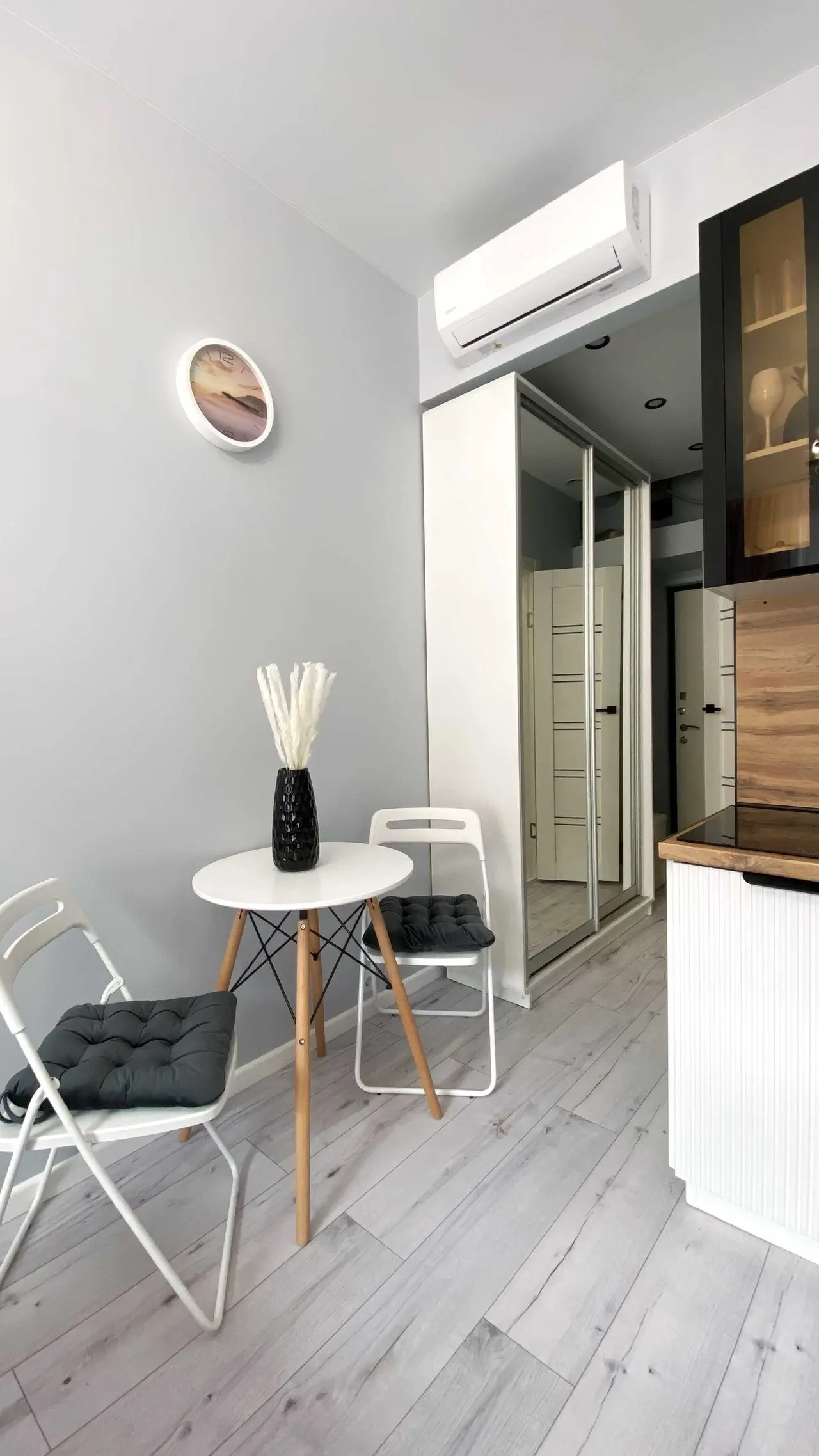 Санкт-Петербург: ApartAni