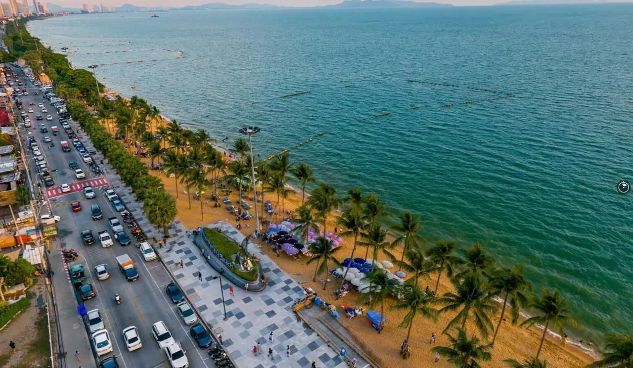 Паттайя: Jomtien Plaza Condotel