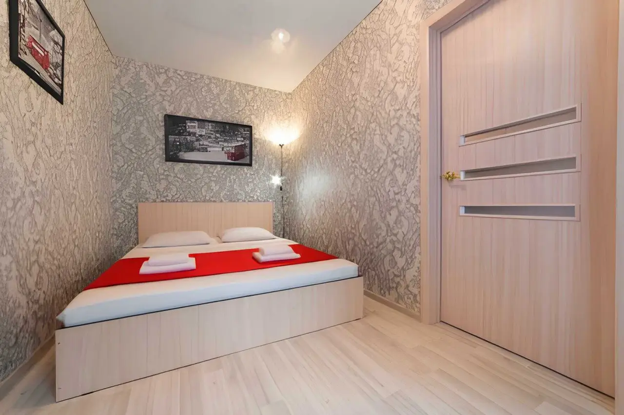 2-к квартира в Центре Челябинска (Институт Культуры, Парк Пушкина, ДК ЖД) — фото 1