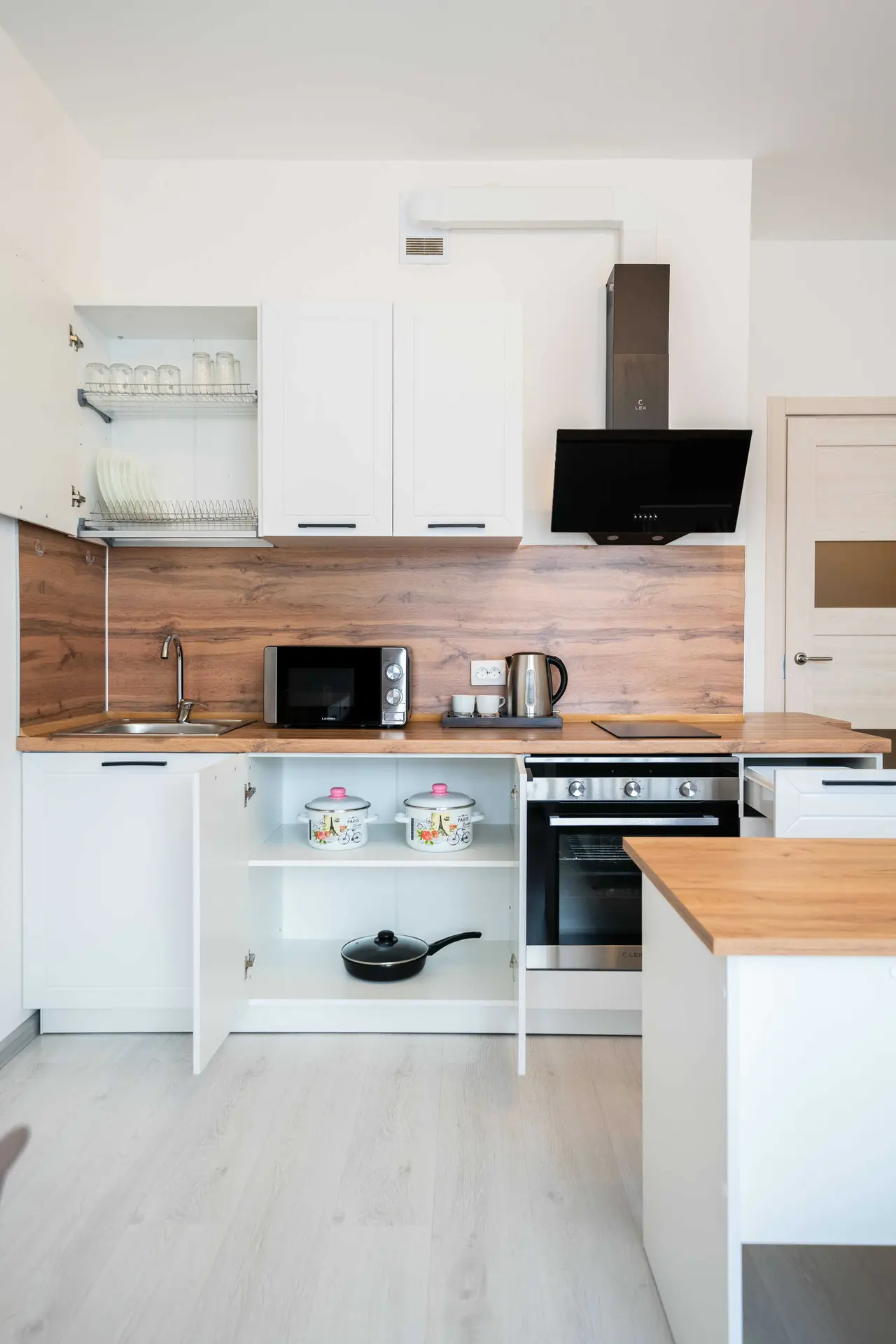 Санкт-Петербург: InnDays Apartments, Верхне-Каменская,9 к.1