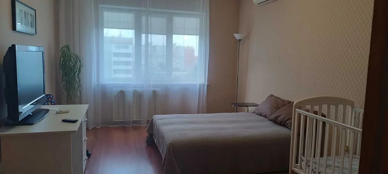 Омск: Трёхкомнатная квартира в центре Омска