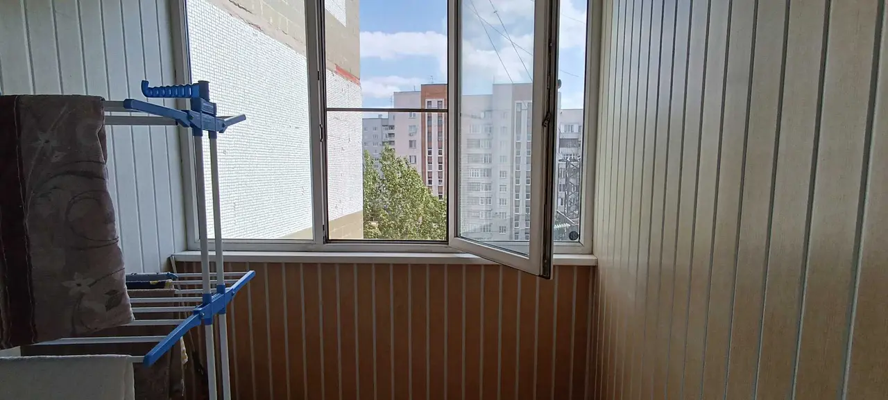 Омск: Трёхкомнатная квартира в центре Омска
