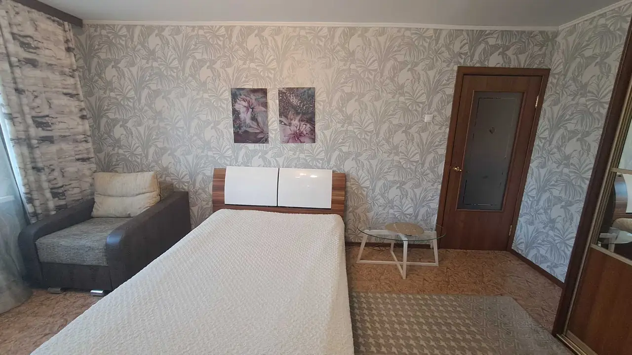 Красноярск: Ap-rent - Дубенского 4А
