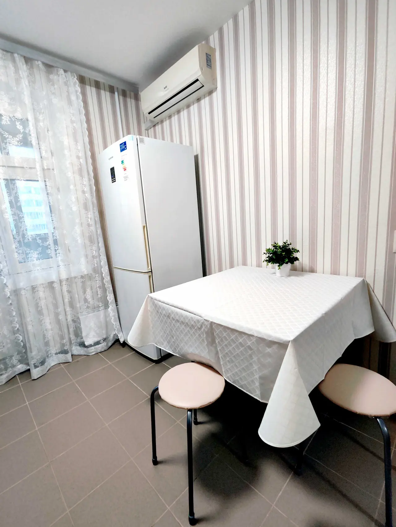 Казань: Квартира рядом с ТЦ Park House на Меридиановой 19
