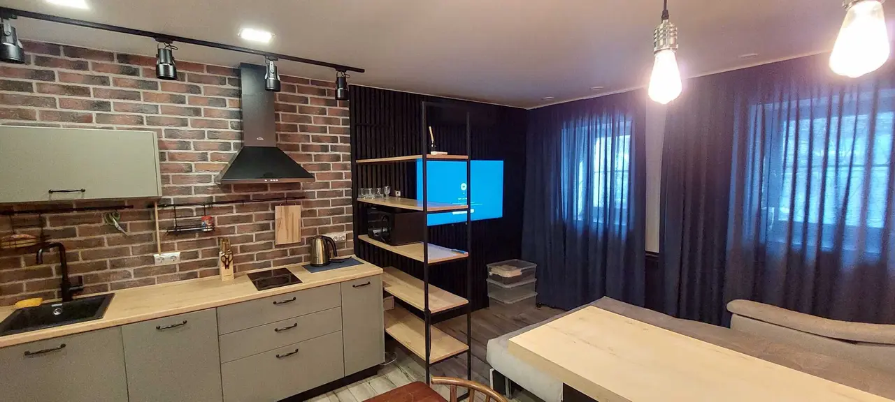 Хабаровск: Квартира-студия,25м²,1/2эт.