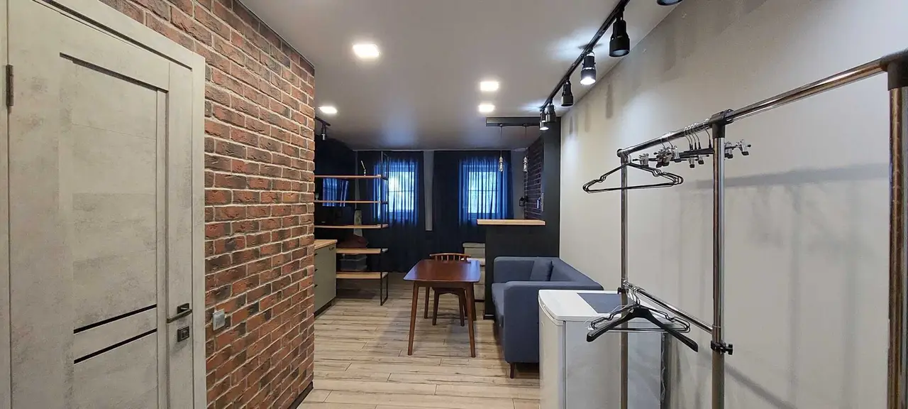 Хабаровск: Квартира-студия,25м²,1/2эт.