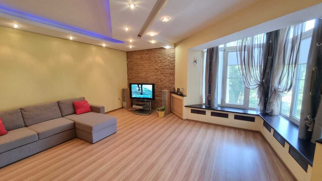 Пятигорск: Квартира Трехкомнатная в центре Ромашки