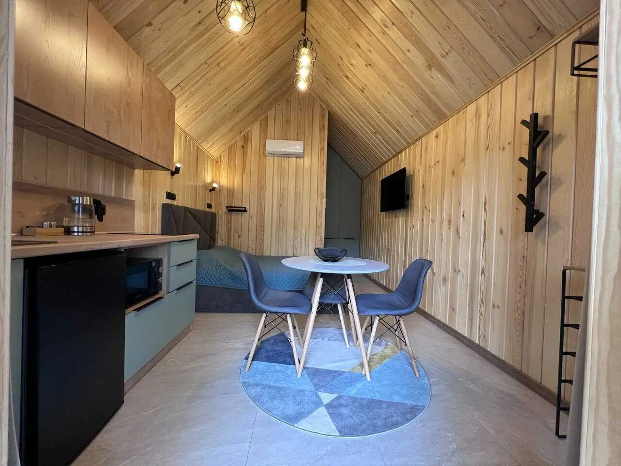 Турбаза Юность: “GEDEON HOUSE” 20"
