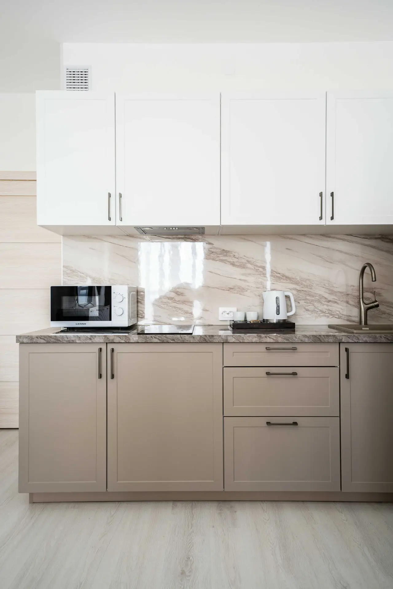 Санкт-Петербург: Inndays Apartments Авиаконструкторов 582