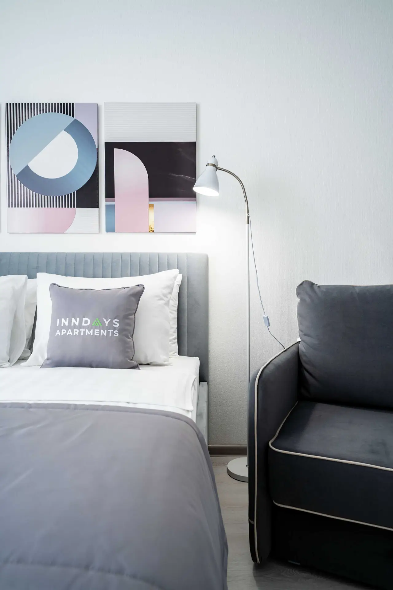 Санкт-Петербург: Inndays Apartments  Авиаконструкторов 583